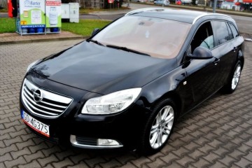 Nawigacja, Czujniki parkowania, Klimatyzacja, Tempomat